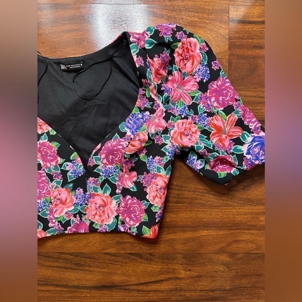 ZARA Floral Puff Sleeve Top size XS EUC - Picture 6 of 9